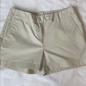 VINEYARD VINES TAN SHORTS